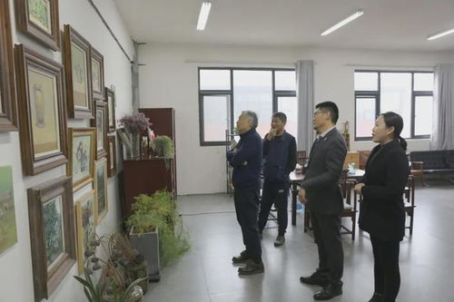 河南省美術家協會副主席化建國教授,河南民安集團董事長張信志先生一行蒞臨鄭州四禾美術學校參觀考察